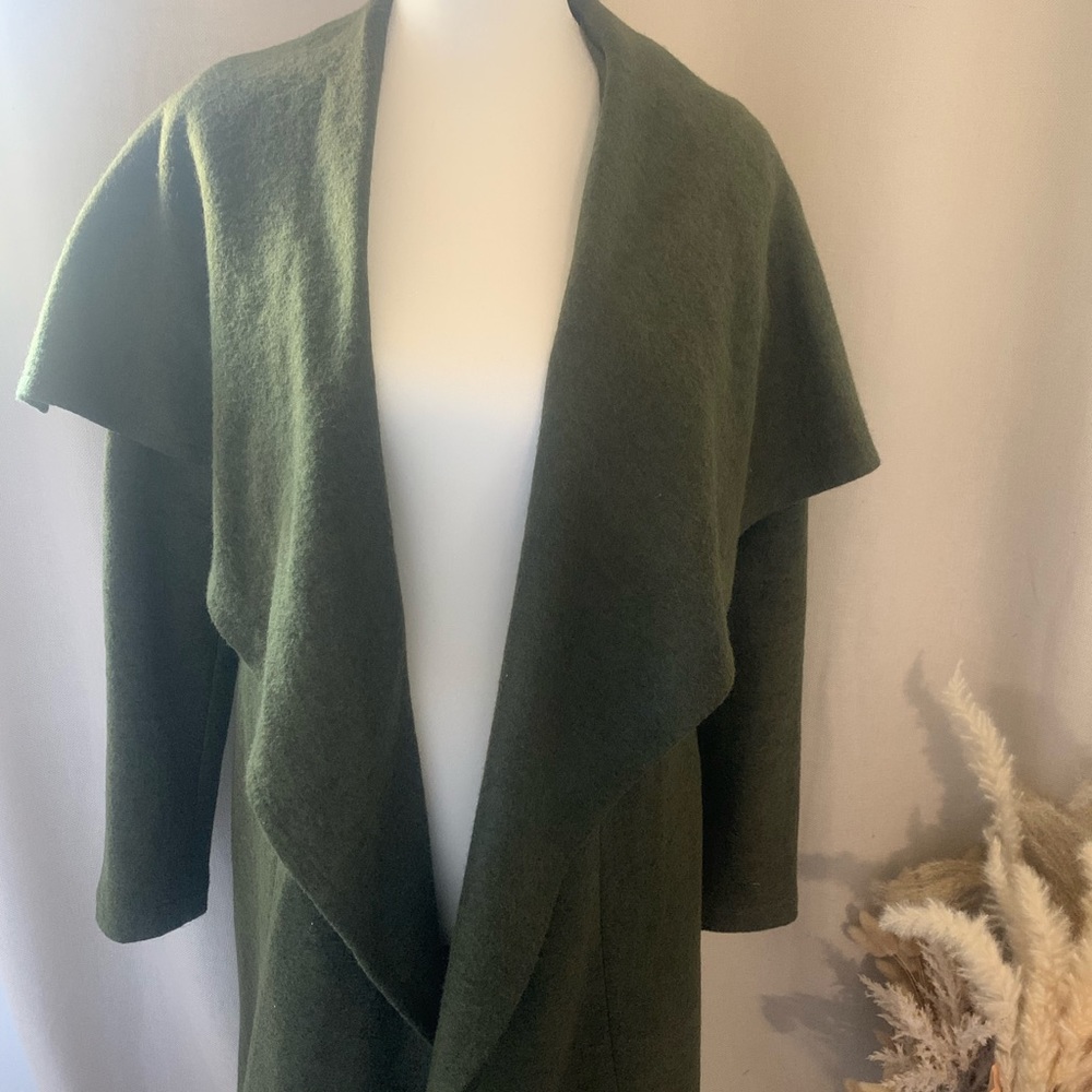 Green coat with pockets